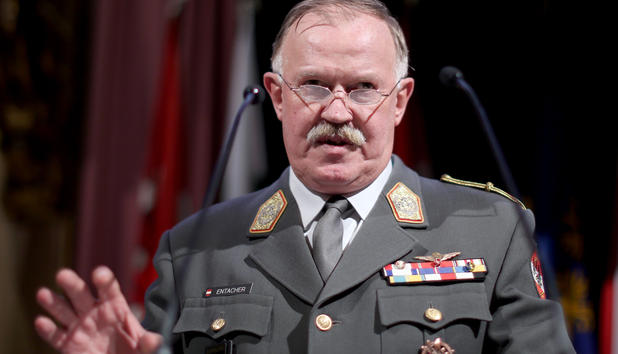 General Edmund Entacher je od veljače 2008. na čelu glavong stožera OS Republike Austrije