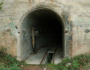 Velopin - jedan od ulaza u podzemno skladište