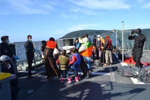 Ilegalni imigranti na brodu talijanske Obalne straže