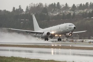 Novi mornarički izviđački zrakoplov P-8 napušta Boeingovu tvornicu , savezna država Washington