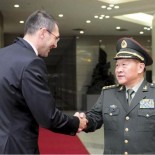 Odmah po dolasku, ministarski sastanak - Ante Kotromanović i Liang Guanglie