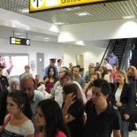 Prva skupina građana Srbije evakuiranih iz Sirije stigla je u Beograd oko 15 sati