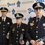 Tri nagrađena policajca - Elvis Turčinović je prvi s desna (Photo: Mitch Dudek/Chicago Sun Times)