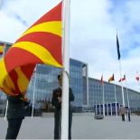 Makedonske zastave u NATO savezu