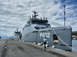 Dva broda tuniške Mornarice u hrvatskom susjedstvu