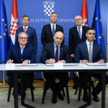 Kako do tvornice streljiva? Vlada i Beretta potpisale novi dokument …