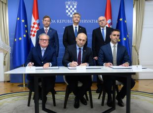 Kako do tvornice streljiva? Vlada i Beretta potpisale novi dokument …