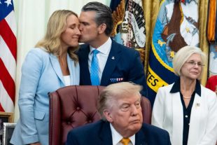 Kaos u Pentagonu i dizajn vojne opreme po Trumpovom ukusu